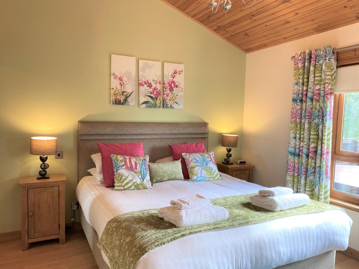 Douglas Fir Lodge With Hot Tub Cupar Luaran gambar