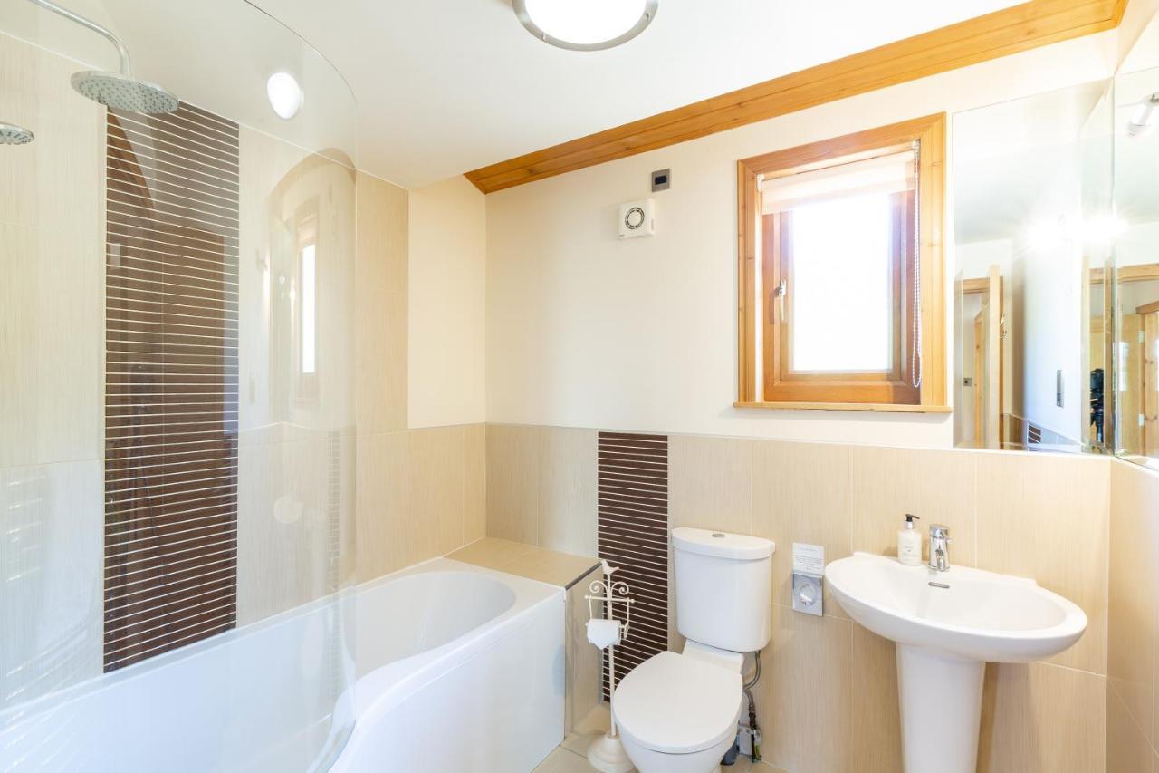 Douglas Fir Lodge With Hot Tub Cupar Luaran gambar