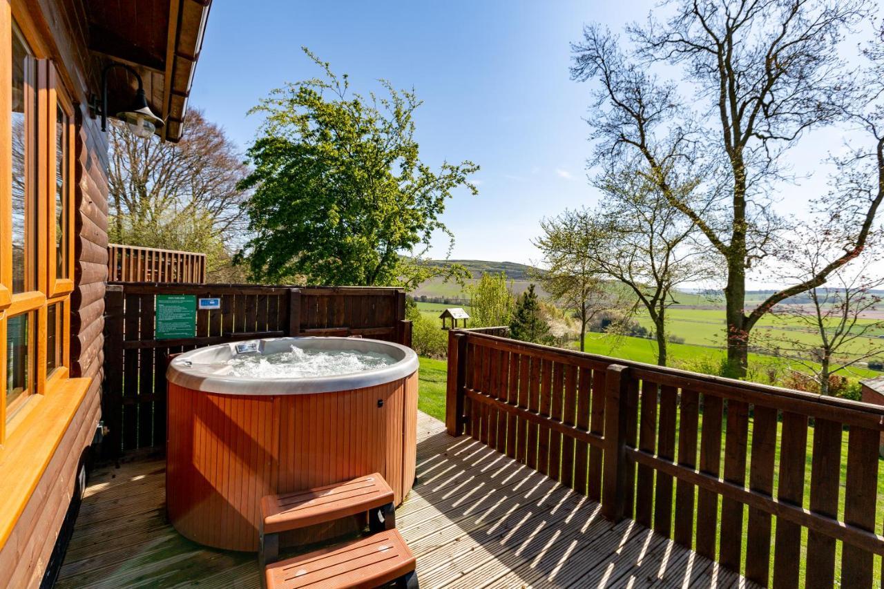 Douglas Fir Lodge With Hot Tub Cupar Luaran gambar